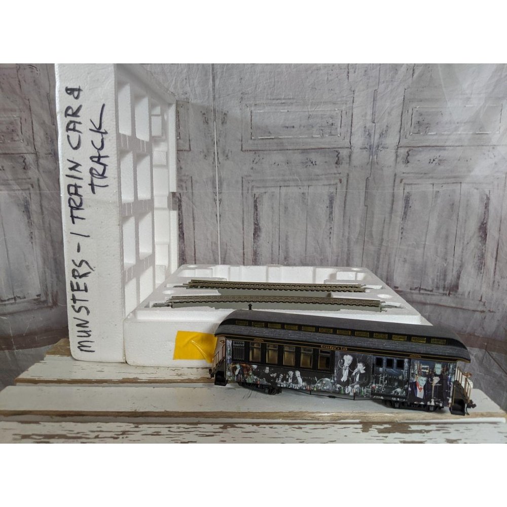 Hawthorne village Grandpa’s lab combine car munste